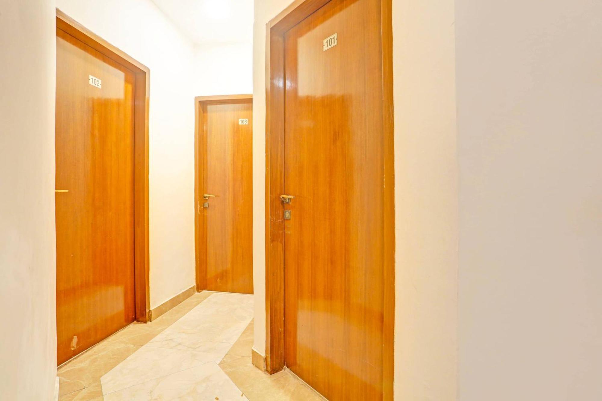 Super Hotel O Sector 45 Formerly Manyavar Chandīgarh 外观 照片